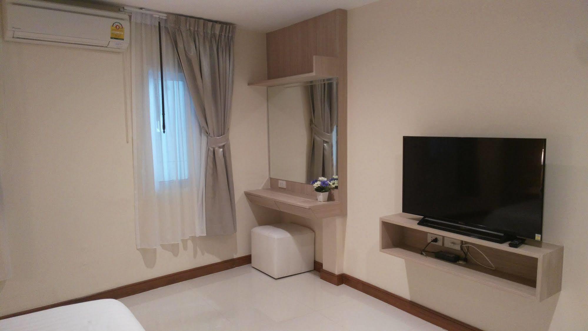 Ur 22 Residence Bangkok Exterior photo